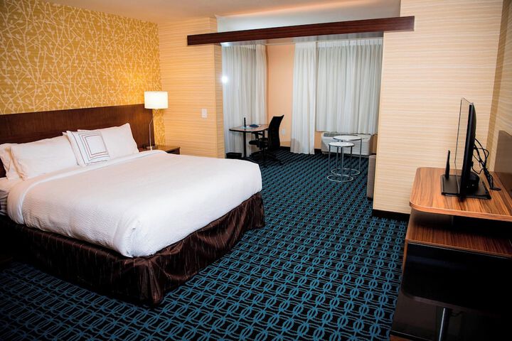 Room 14 of 22