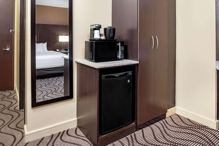 Room 21 of 31