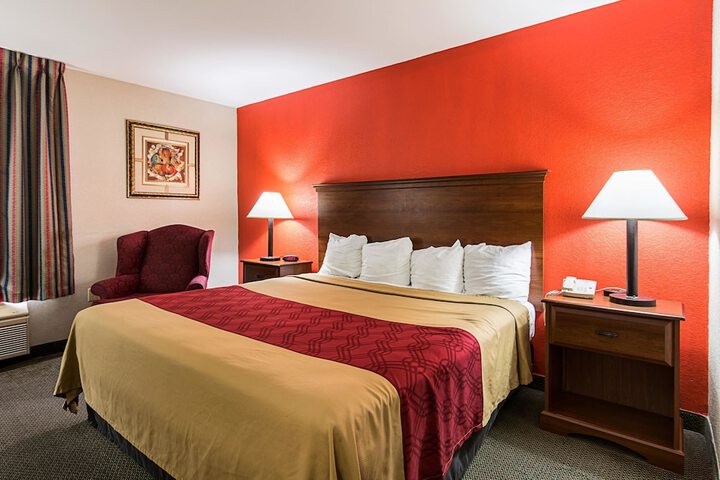 Room 25 of 35