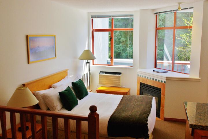 Room 40 of 74