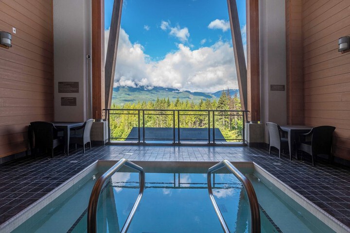 Pool 4 of 44