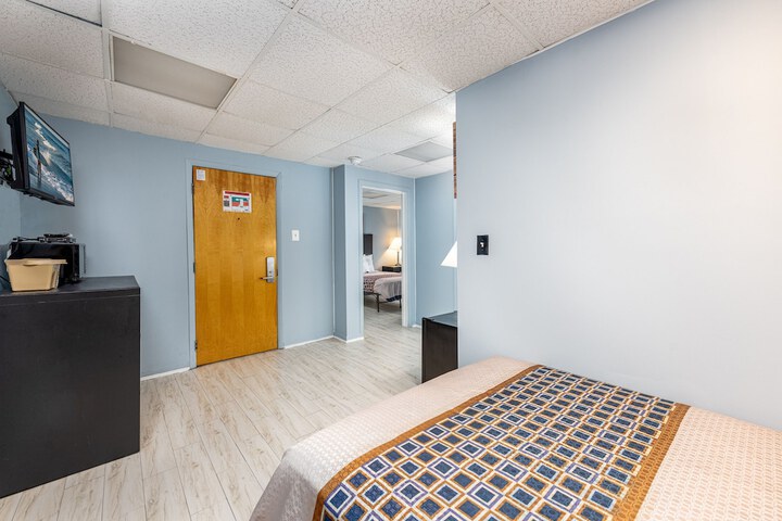Room 19 of 33