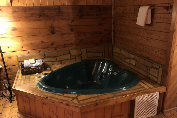 Hot Tub 55 of 59