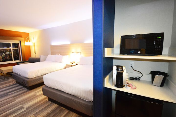 Room 16 of 30