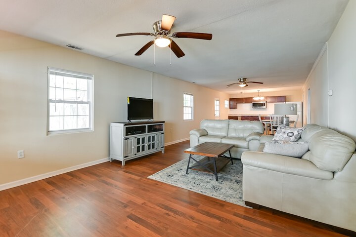 Riverfront Edenton Condo w / Porch & Water Views!