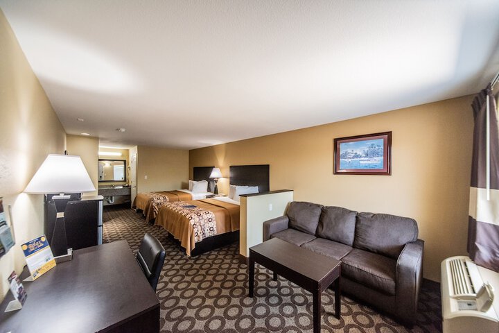Relax Inn & Suites