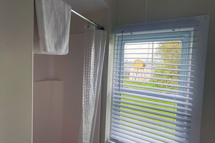 Room 35 of 104