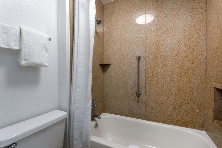 Room 21 of 26