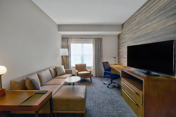 Residence Inn by Marriott Orlando Flamingo Crossing / Western Entrance