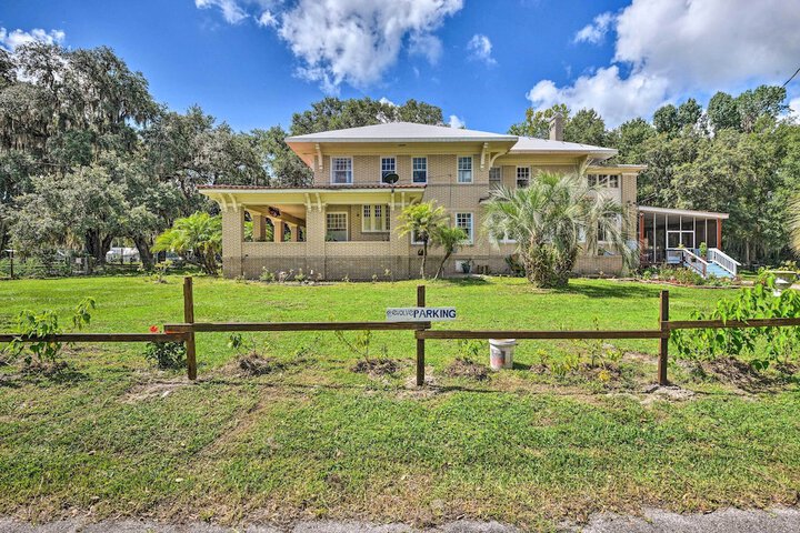 Historic Crescent City Studio - Lakefront w / Dock!