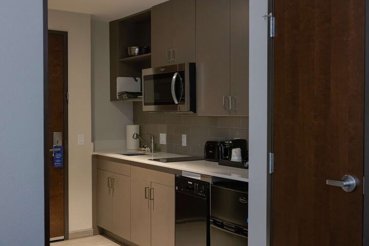 Room 51 of 81