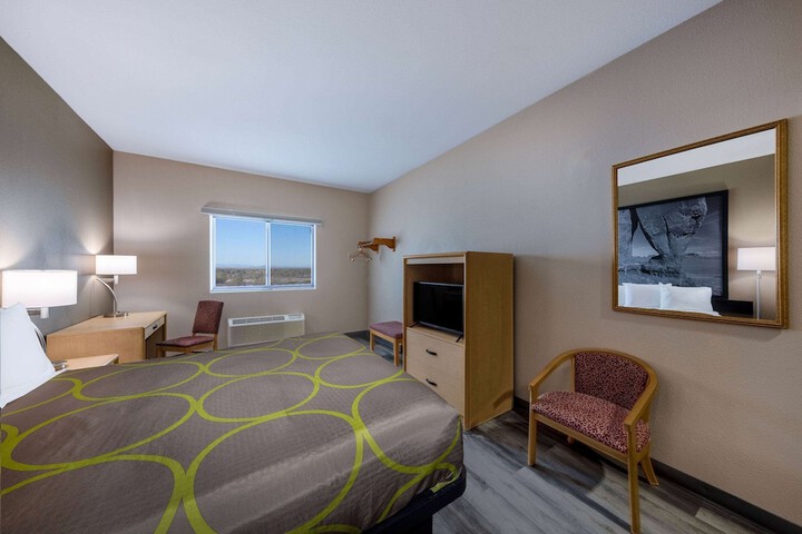 Room 16 of 41