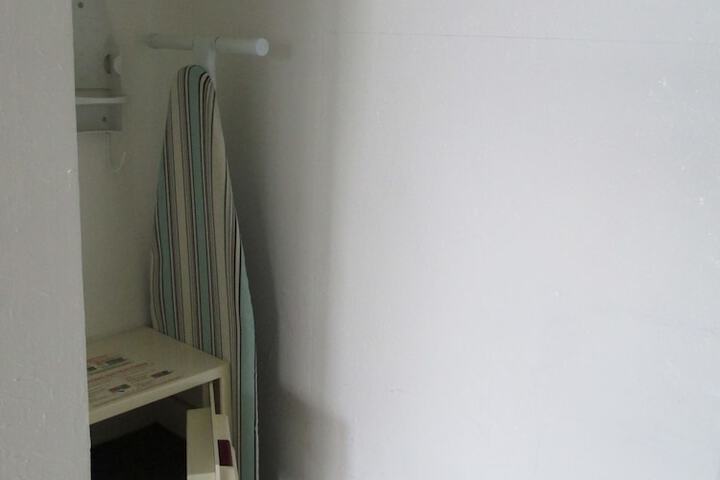 Room 21 of 51