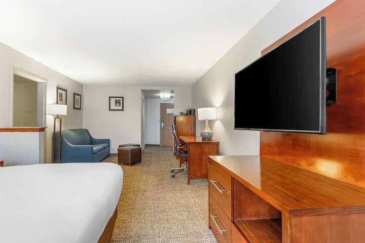 Room 30 of 42