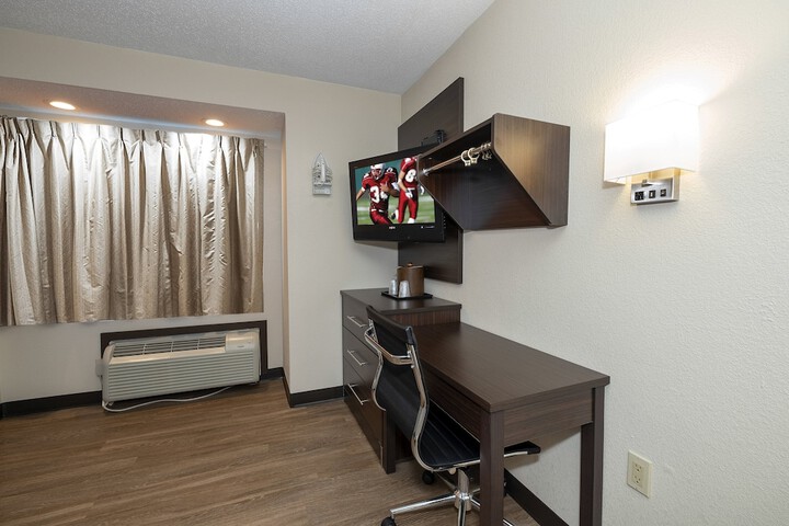 Room 27 of 31