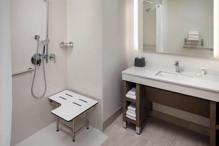 Hyatt House Royal Oak / Birmingham