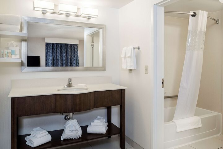 Hampton Inn & Suites by Hilton Halifax - Dartmouth