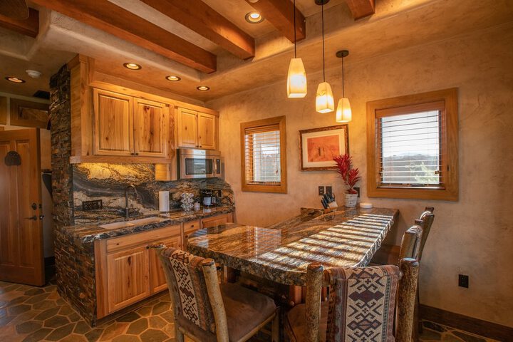 Cougar Ridge Resort