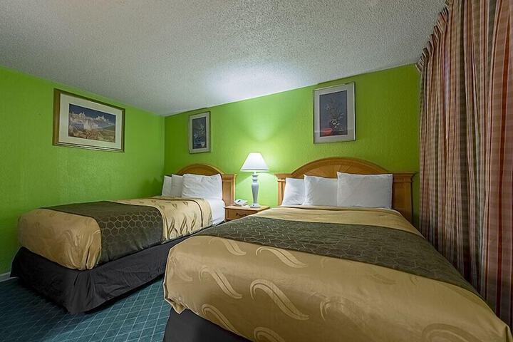Room 16 of 26