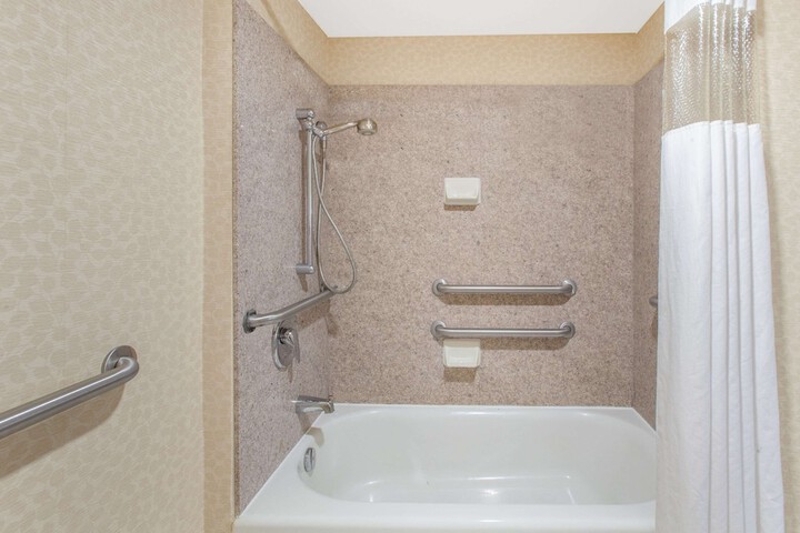 Room 16 of 23