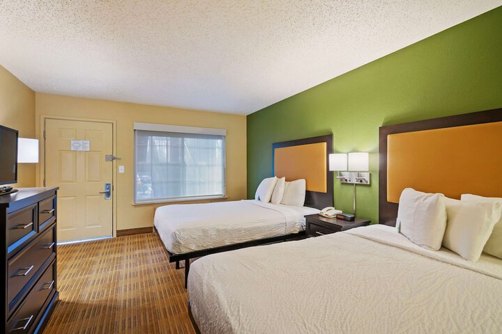 Room 17 of 30