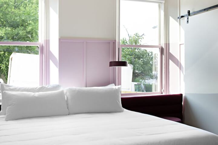 Room 46 of 195