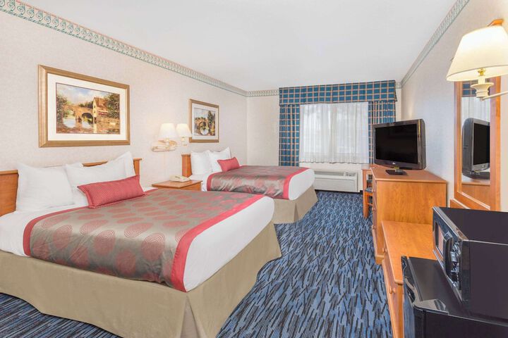 Ramada by Wyndham Kent Seattle Area