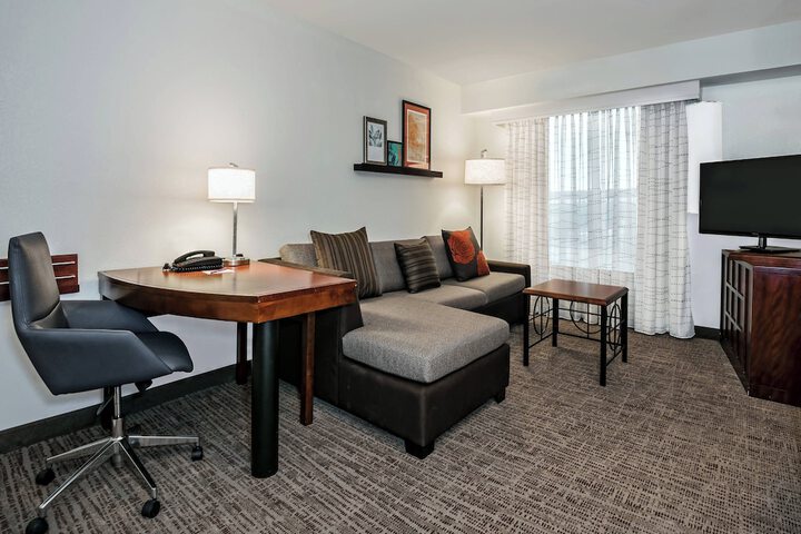 Room 13 of 26