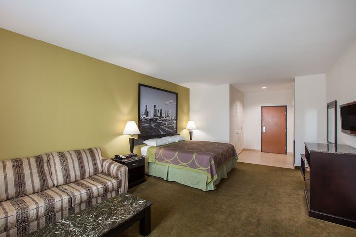 Room 9 of 14