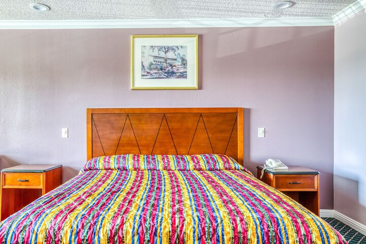 Room 16 of 30