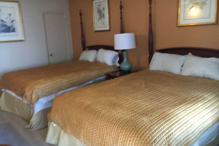 Room 10 of 17
