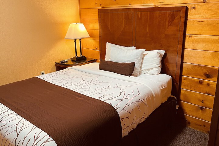 Room 32 of 72