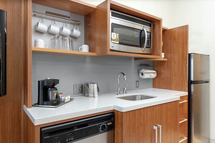 Home2 Suites by Hilton Fayetteville Fort Bragg