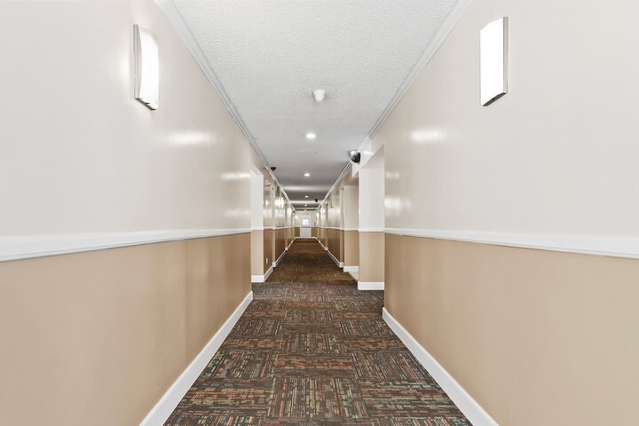 Brookhurst Plaza Inn
