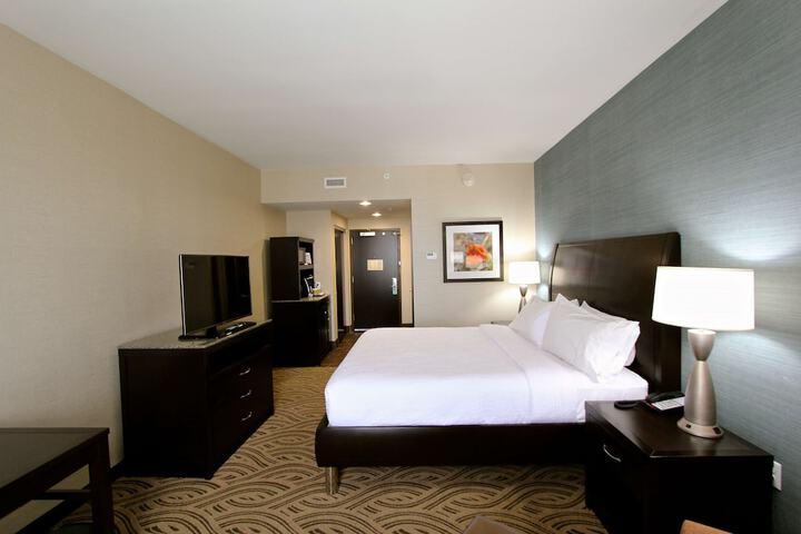 Room 17 of 47