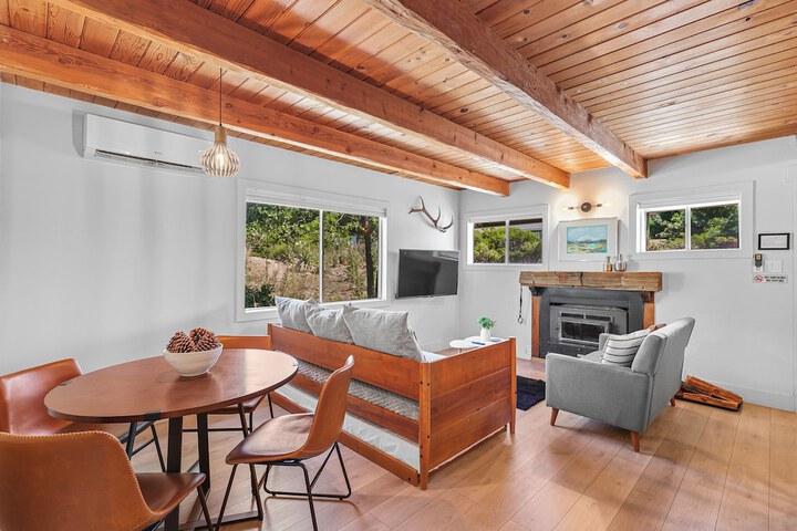 Basecamp Lodge