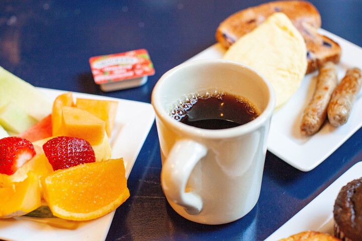 Breakfast/Coffee Service 122 of 156