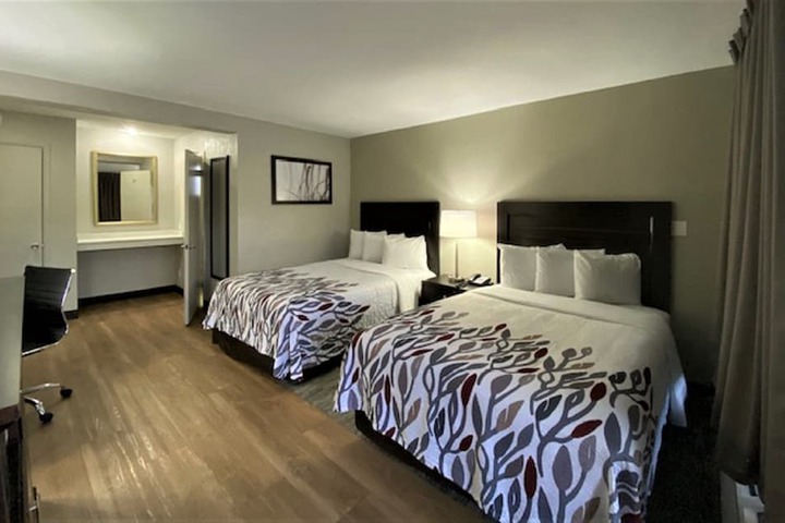 Room 7 of 15
