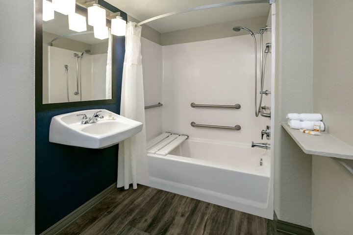 La Quinta Inn & Suites by Wyndham Horn Lake / Southaven Area