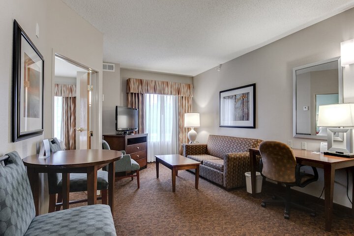 Holiday Inn Express Hotel & Suites St. Cloud by IHG
