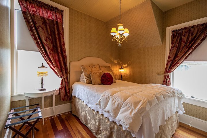 Room 20 of 38
