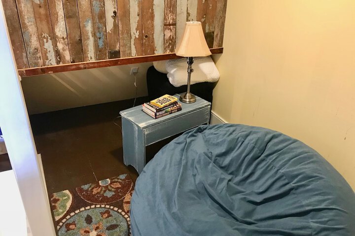 Room 52 of 87