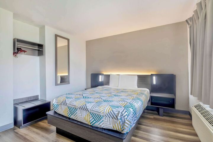 Room 20 of 29