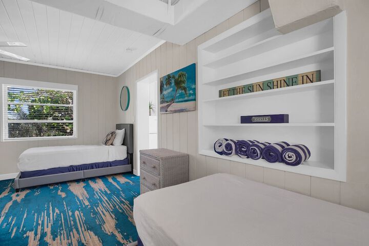 Room 53 of 206