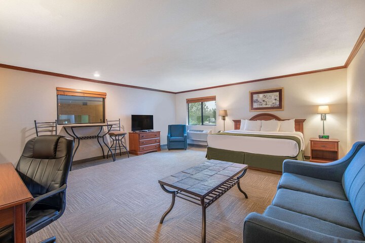 Room 13 of 17