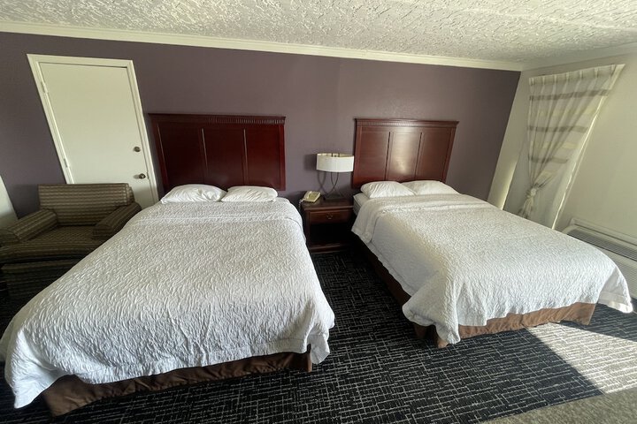 Room 7 of 16