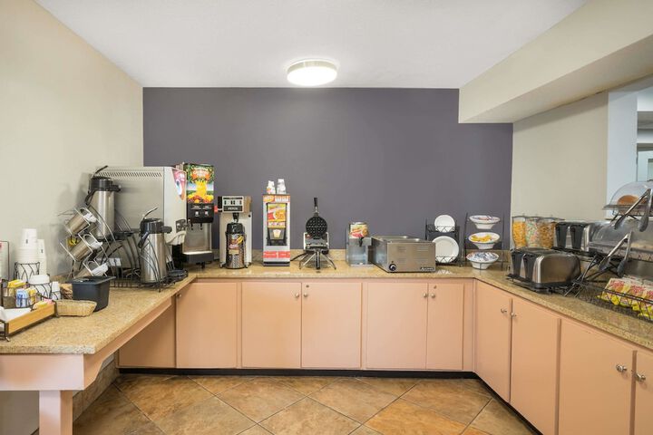 Breakfast/Coffee Service 16 of 17