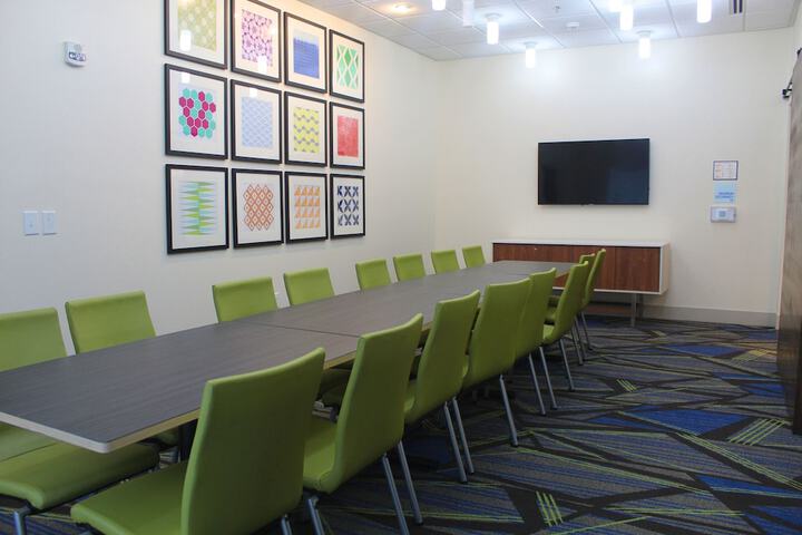 Holiday Inn Express & Suites Latta by IHG
