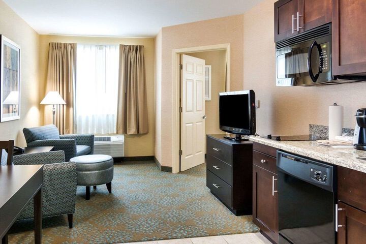 Room 9 of 35