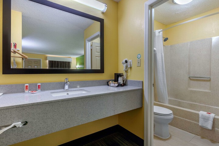 Room 21 of 41